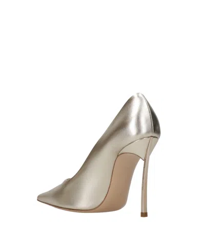 Casadei 卡萨迪和脚跟金色 In Multi