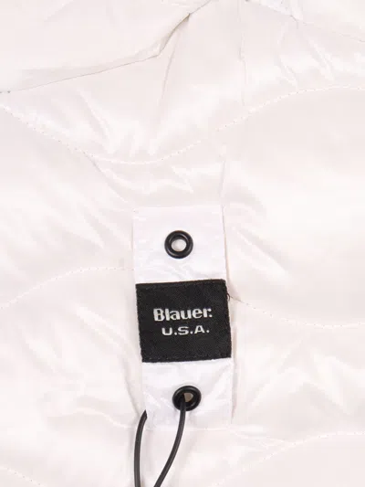Blauer 布劳尔·因博蒂托·皮马·洛厄尔·朱尼尔 In White