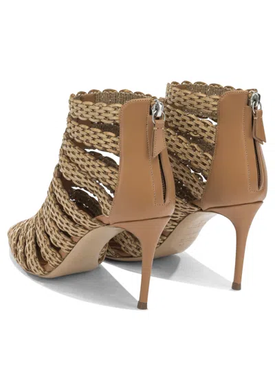 Casadei 靴子和踝靴 In Brown