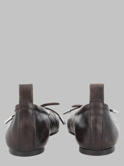 Alohas In Brown