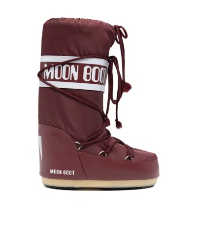 Moon Boot Boot Flat Sole High Shaft Round Toe In Burgundy