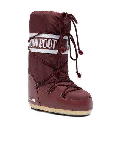 Moon Boot Boot Flat Sole High Shaft Round Toe In Burgundy