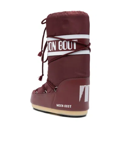 Moon Boot Boot Flat Sole High Shaft Round Toe In Burgundy