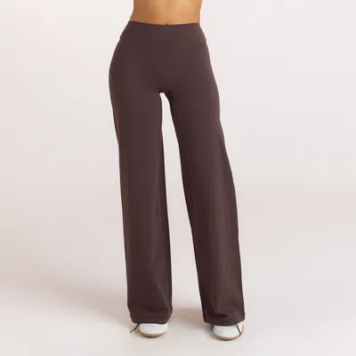 Lounge Dark Chocolate In Brown