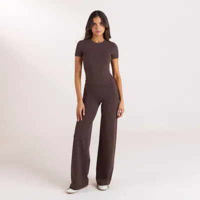 Lounge Dark Chocolate In Brown