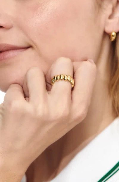 Devata Puffy Teardrop Band Ring In Gold