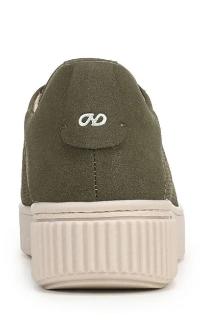 Naturalizer Turner Perforated Platform Sneaker In Green