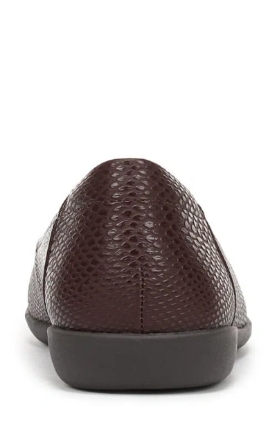Naturalizer Flexy Flat In Brown