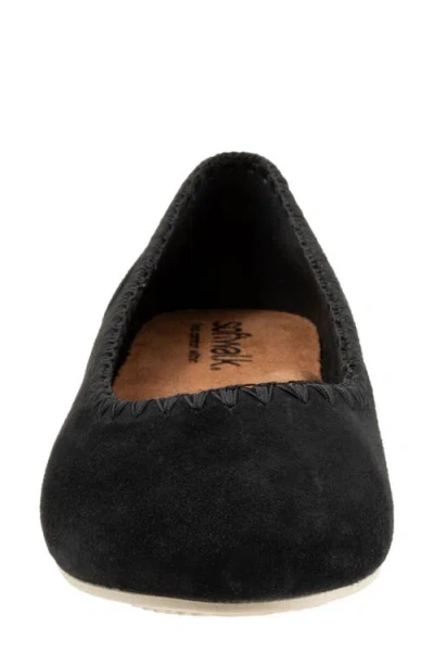 Softwalk Sonoma Flat In Black