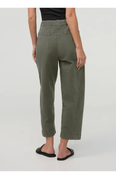 Duer Flextwill Barrel Pull On Pant In Green