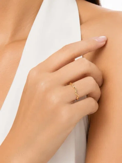 Devata Wavy Ring In Gold