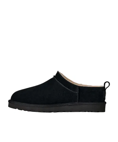 Ugg Black Solid Classic Boot. In Multi