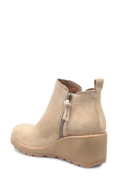 Söfft Emma Wedge Boot In Barley Suede