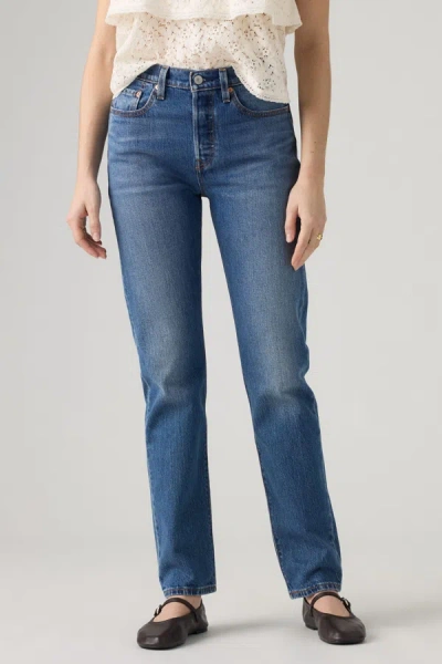 Levi's 501 Original Jeans In Medium Wash / Array Away