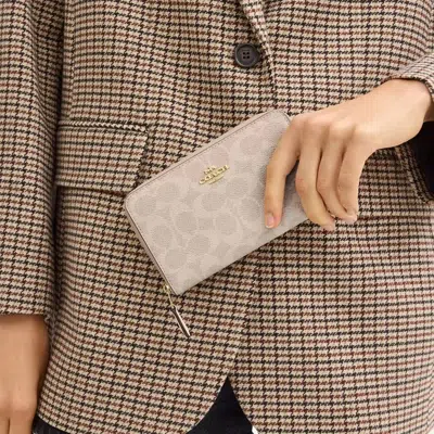 Coach Id Zip Wallet In Nude