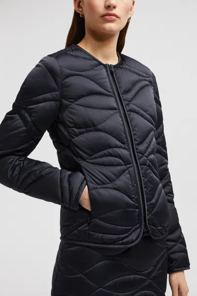 Moncler Pyrope Short Down Jacket In Blue