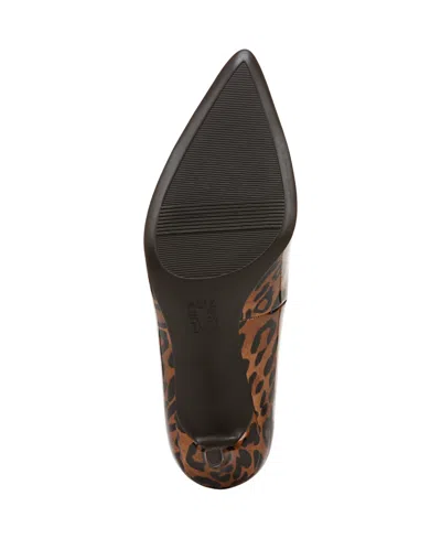 Naturalizer Everly Pump In Animal Print