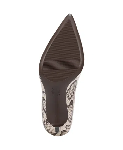 Naturalizer Anna Pointed Toe Pump In Multi