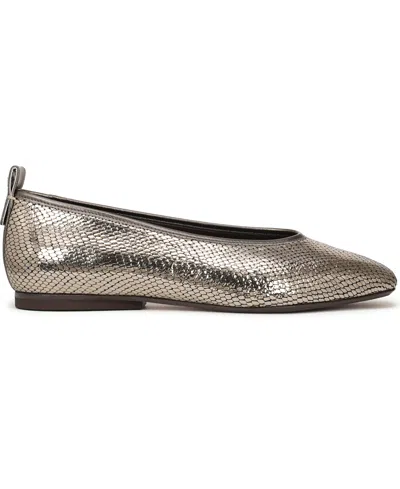 27 Edit Naturalizer Carla Flat In Multi
