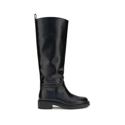 Stuart Weitzman Celia Low-heeled Boots In Black