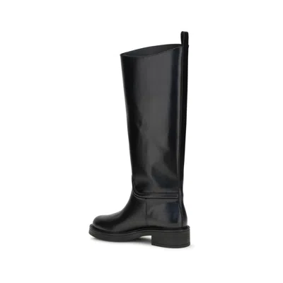 Stuart Weitzman Celia Low-heeled Boots In Black