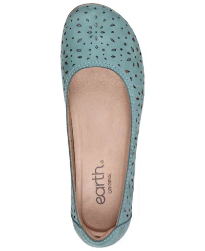 Earth Wide Width Bentlee Flat In Blue