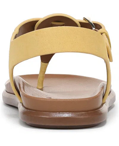 Naturalizer Fab Flat Sandal In Gold