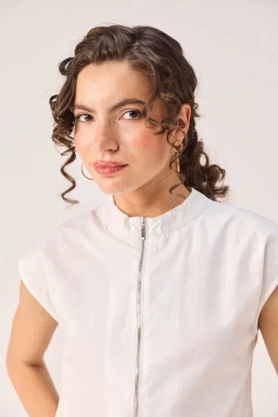 Reistor Zip Front Top In Neutral