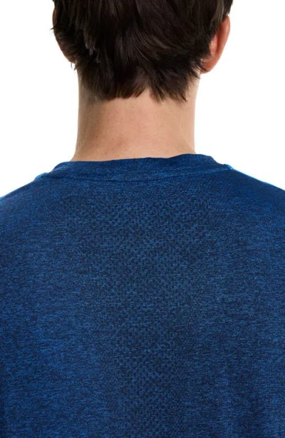 On Train Flex-t Performance T-shirt In Blue