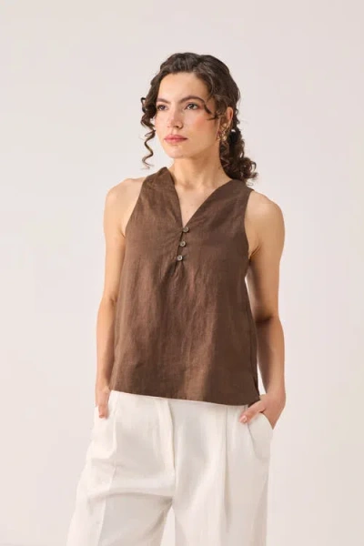 Reistor Button Neck Top In Brown