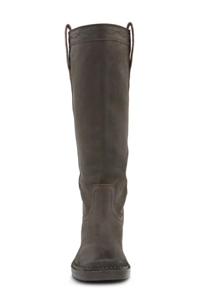 Frye Kate Block Heel Boot In Brown