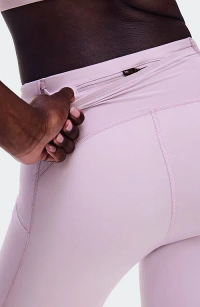 On 7/8 Performance Tights In Pink