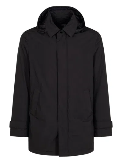 Herno Concealed-closure Classic-collar Medium Down Jacket In Black