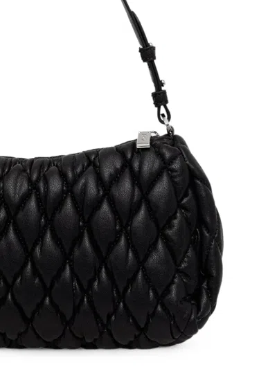 Dkny 레미 로고 장식 퀼팅 숄더 백 In Black