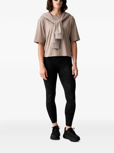 LOTUS-EMBROIDERED SHORT-SLEEVE T-SHIRT