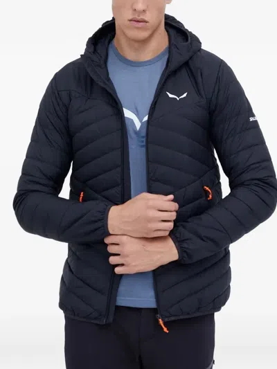 Salewa 브렌타 후드 패딩 재킷 In Black