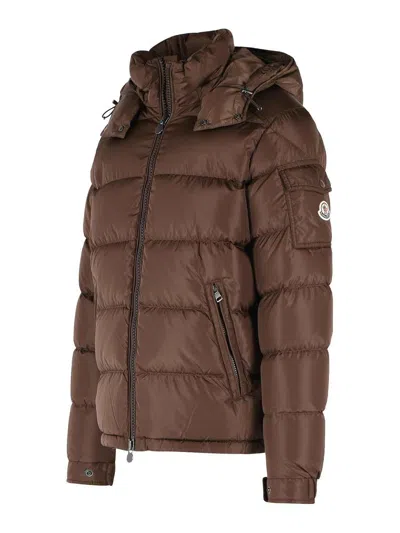 Moncler Maya Quilted Shell Down Jacket In Marrón