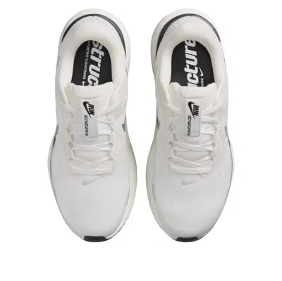 Nike Womens Structure 26 Ess In White