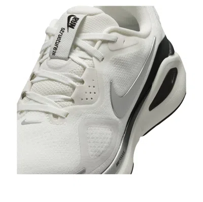 Nike Womens Structure 26 Ess In White