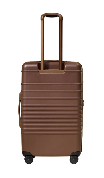 Beis The Medium Check-in Roller In Maple