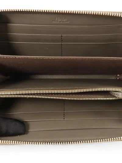 Pre-owned Fendi Hypnoteyes Studded Wallet In Grey