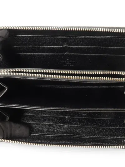 Pre-owned Louis Vuitton Zippy Wallet In Black