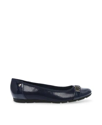 Anne Klein Akable Flat In Blue