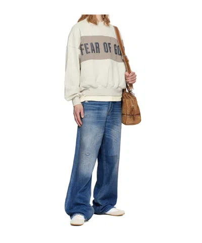 Essentials Long-sleeved Sweatshirt In White