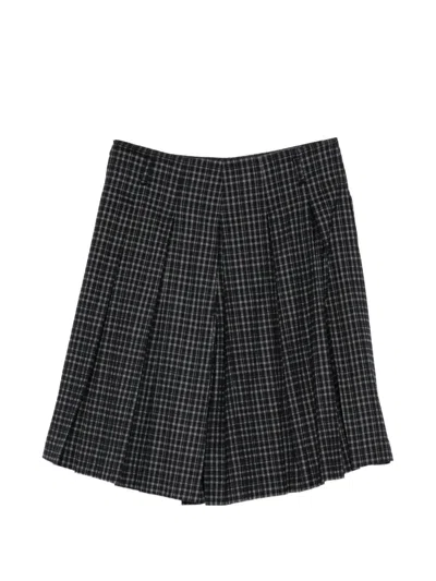 Pushbutton Pleated Bermuda Short In Green