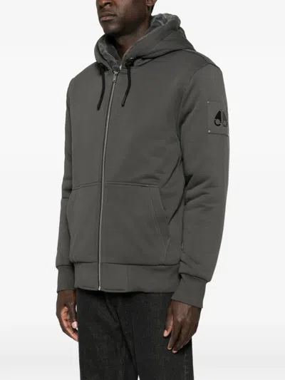 Moose Knuckles 로고 패치 스웨트셔츠 In Gray