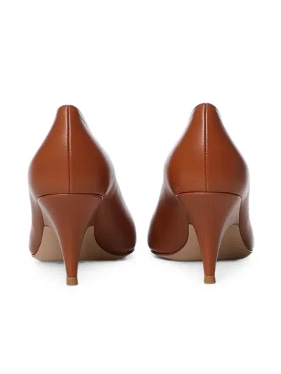 Gianvito Rossi Simple Handcrafted Leather Shoes In Brown