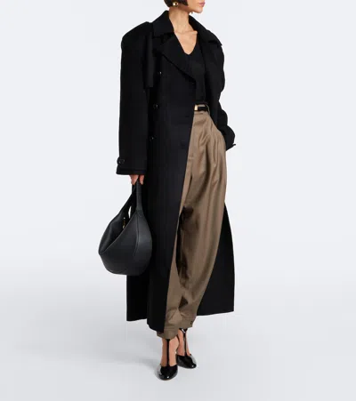 Joseph Bean Medium Leather Shoulder Bag In Black