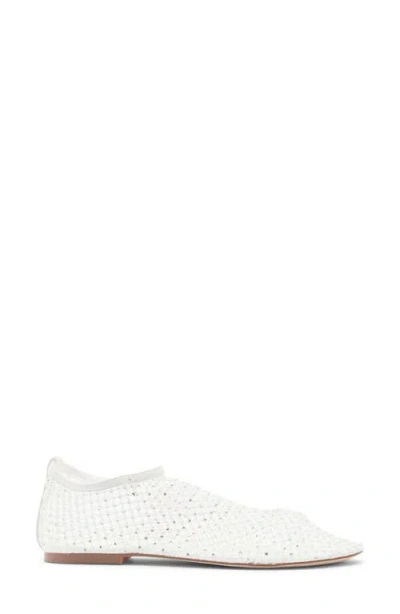Steve Madden Mino Flat In White
