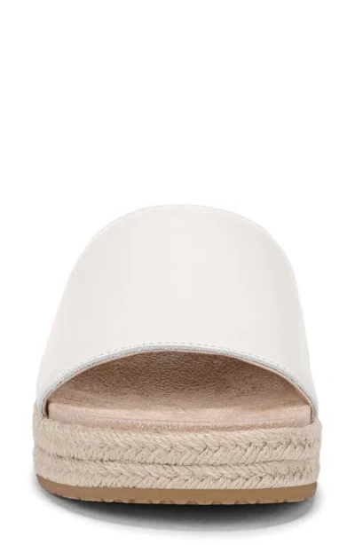 Vionic Yasmina Platform Slide Sandal In White